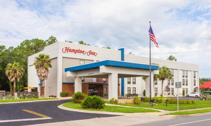 Perry Hotel | Hampton Inn Perry