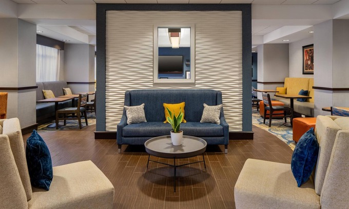 Seneca Falls Hotel | Hampton Inn Seneca Falls