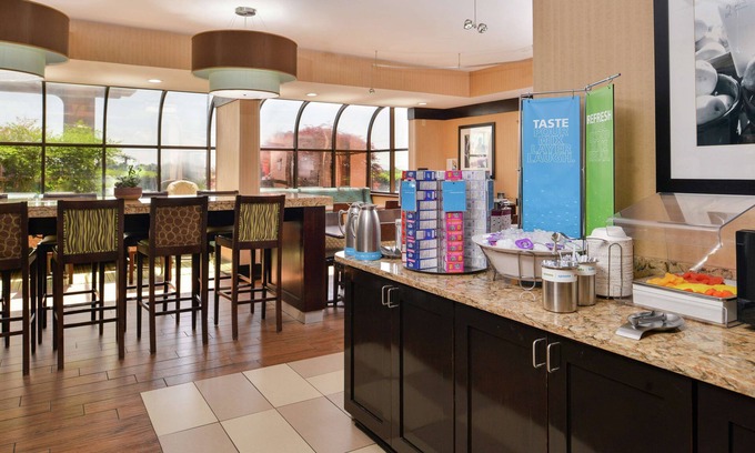 Jolivue Hotel | Hampton Inn Staunton