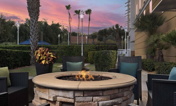 Altamonte Springs Hotel | Hampton Inn & Suites Orlando-North/Altamonte Springs