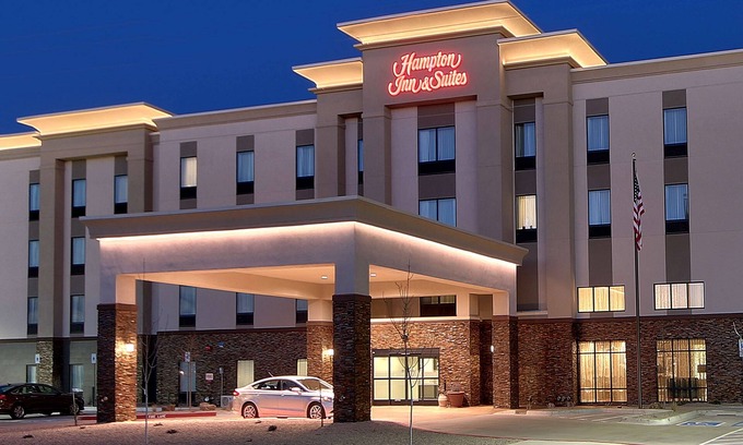 Albuquerque Hotel | Hampton Inn & Suites Albuquerque Airport