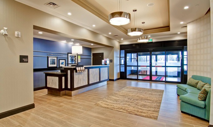 North Industrial Hotel | Hampton Inn & Suites by Hilton Saskatoon Airport