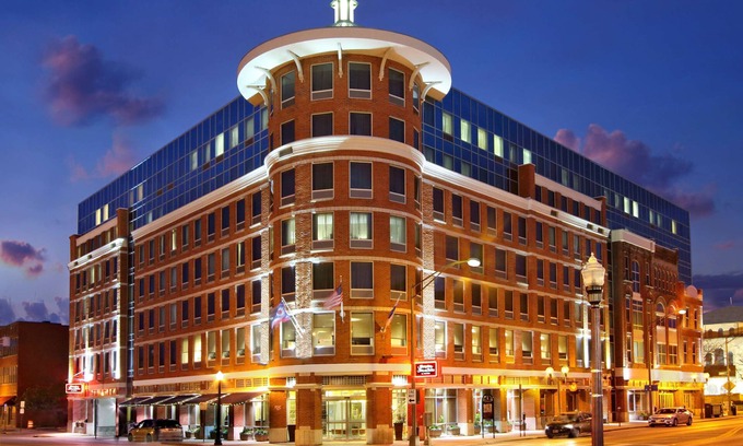 Arena District Hotel | Hampton Inn & Suites Columbus-Downtown