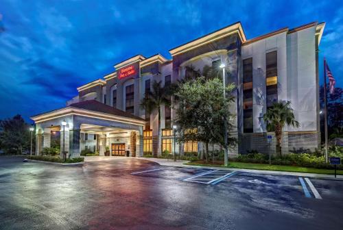 Estero Hotel | Hampton Inn & Suites Fort Myers Estero