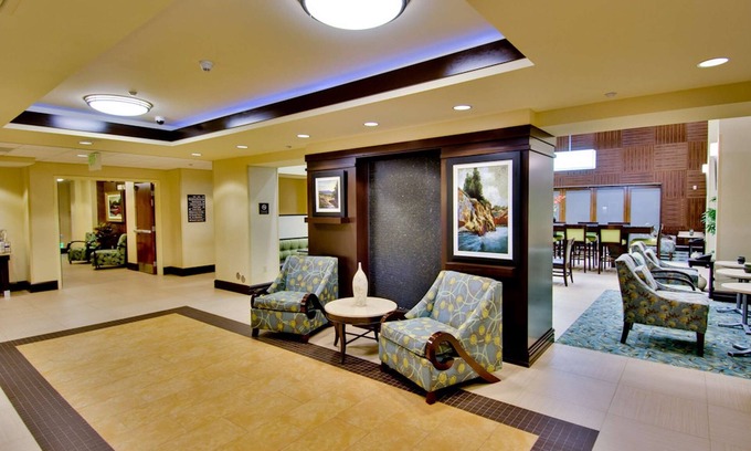 Moreno Valley Hotel | Hampton Inn & Suites Moreno Valley