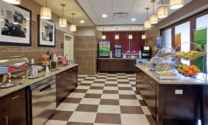 Minnetonka Hotel | Hampton Inn & Suites Minneapolis West/ Minnetonka