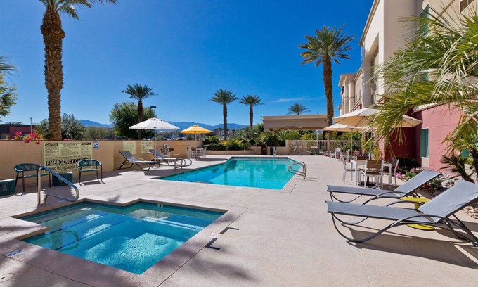 Palm Desert Hotel | Hampton Inn & Suites Palm Desert