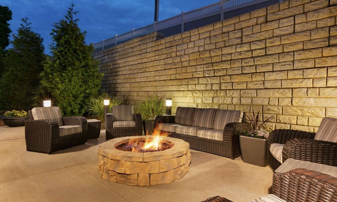 Parkersburg Hotel | Hampton Inn & Suites Parkersburg Downtown