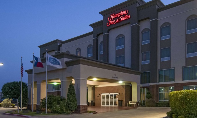 Waxahachie Hotel | Hampton Inn & Suites Waxahachie