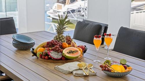 Yamba Casa | Hamptons House - Stylish Waterfront