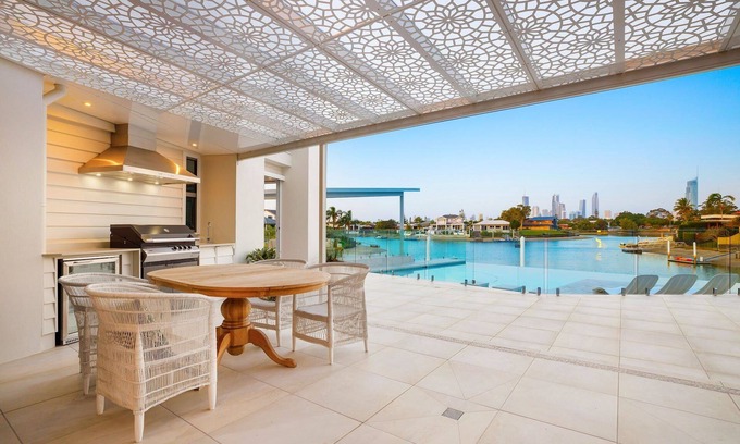 Bundall Casa | Hamptons on Sorrento