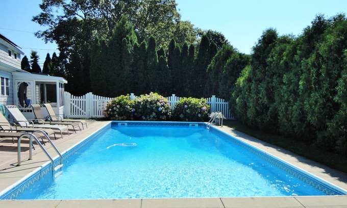 East Quogue Casa | RETIRO DE HAMPTONS * PISCINA Y TINA CALIENTE * FINES DE SEMANA DISPONIBLES
