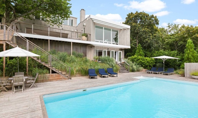 Beach Hampton Casa | Hamptons Zen with Ocean Views, Short Walk To Private Beach
