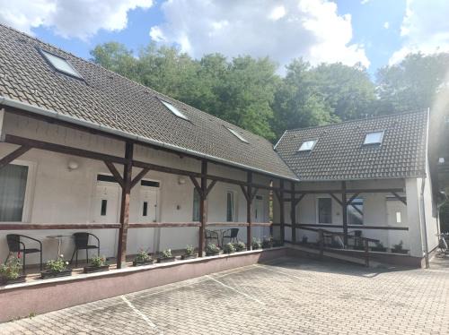 Egerszalok Apartamento | HamvasDomb Vendégház