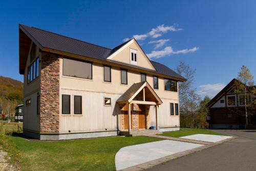 Hirafu Casa | Hana & Jo