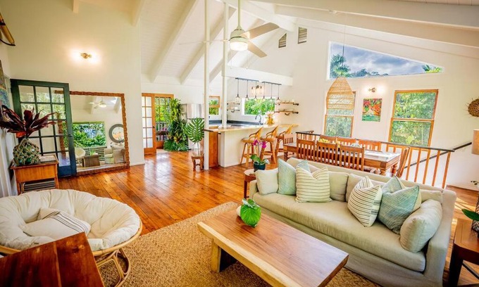 Hanalei Casa | Hanalei Getaway~Walk to Hanalei Bay/town, sleeps12