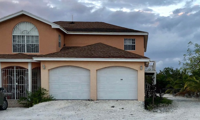 Leeward Settlement Apartamento | Handfield's Hideaway Cozy One Bedroom
