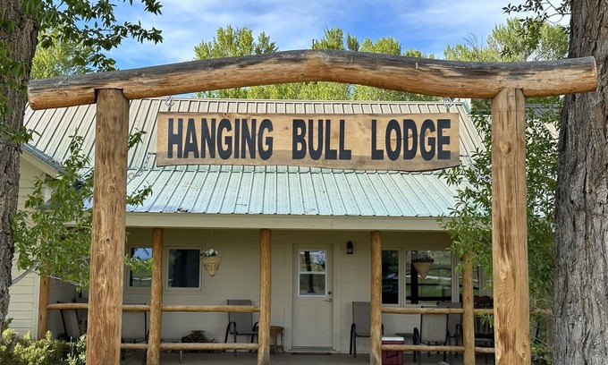 Carbon County Casa | Hanging Bull Lodge in Encampment, WY