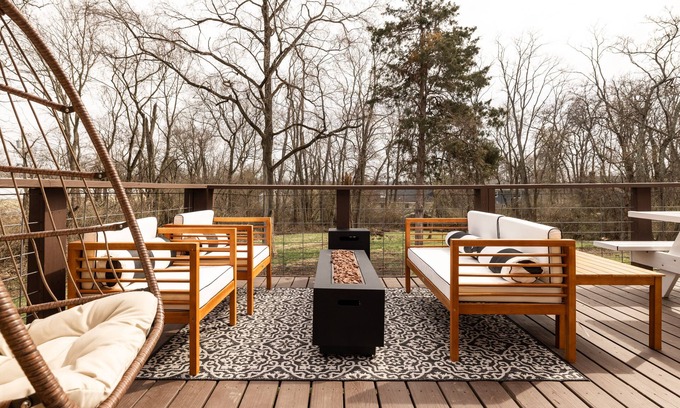 West Chester Casa | HangingEggChair~FirePit~HugeYard~Mural~King'sIsland~CincyTheme~Grasswall