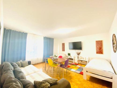Region Hannover District Apartamento | HannoverMesseApartment 2 bedroom and a balcony
