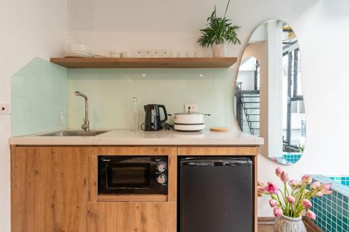 Hang Trong Apartamento | HanoianHearths- HomeForAll-MiniPool-Projectors-Tub
