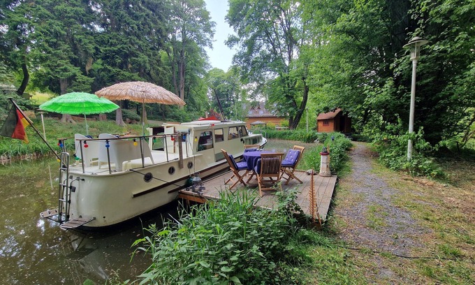 Hundsdorf Alquiler De Eote | Hans im Glück, Stillgelegte Yacht aus den 1960-ziger Clamping der Besonderen Art