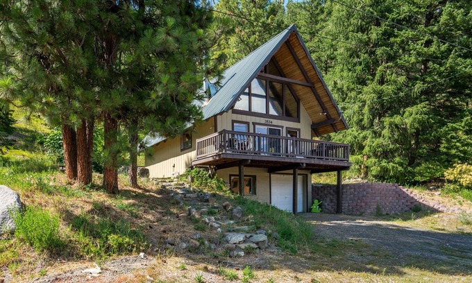 Peshastin Casa | Hansel Getaway Chalet - Cabin close to Leavenworth