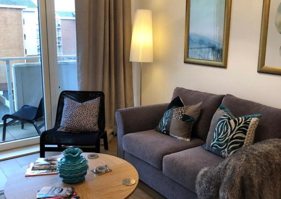 Century Wharf Apartamento | Hansen House Cardiff Apartment with Parking