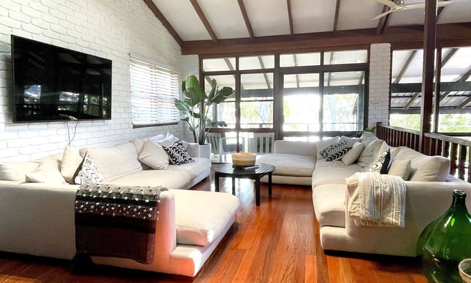 Wooloweyah Casa | Hansha House Peacful Lake Location