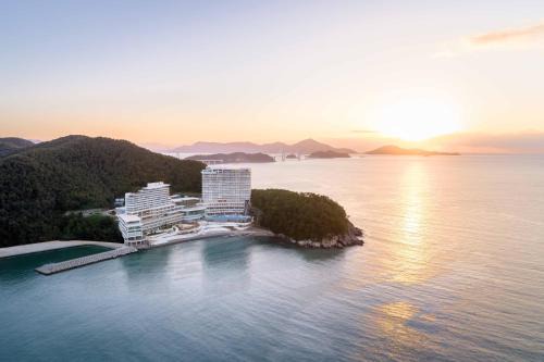 Jangmok-myeon Complejo | Hanwha Resort Geoje Belvedere