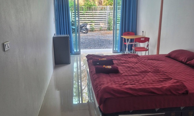 Thong Sala Apartamento | Happy 13 Rooms
