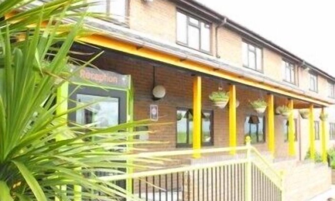 Warrington Casa | Happy Guests Lodge