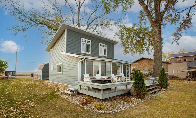 Watertown Cabina | Happy Home 4 bedroom cabin on Lake Kampeska