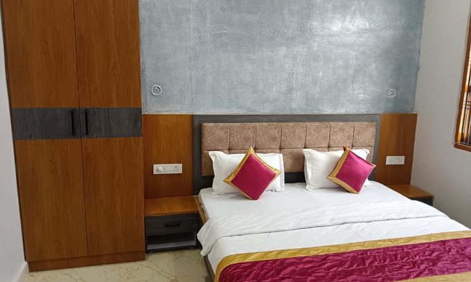 Mahmoorganj Casa | Happy Homes - Entire 2BHK Flat