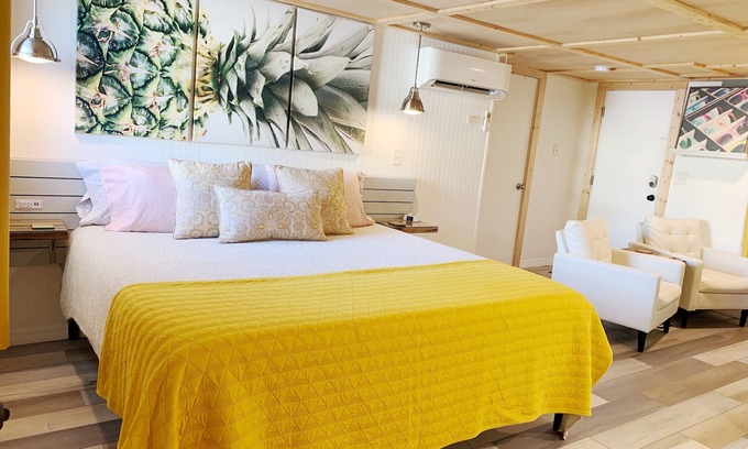 Capri Isle Cabaña | Happy Hour ACROSS THE STREET FROM THE BEACH