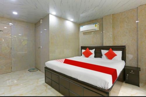 Malviya Nagar Hotel | Happy Hours Plaza Malviya Nagar