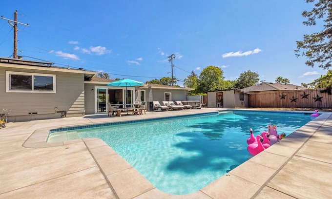 Santa Rosa Casa | Happy House Getaway – Pool, Hot Tub & Chef’s Kitchen in Wine Country