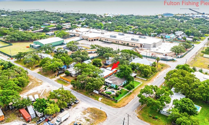 Fulton Casa | Happy Lizard - spacious house in Fulton