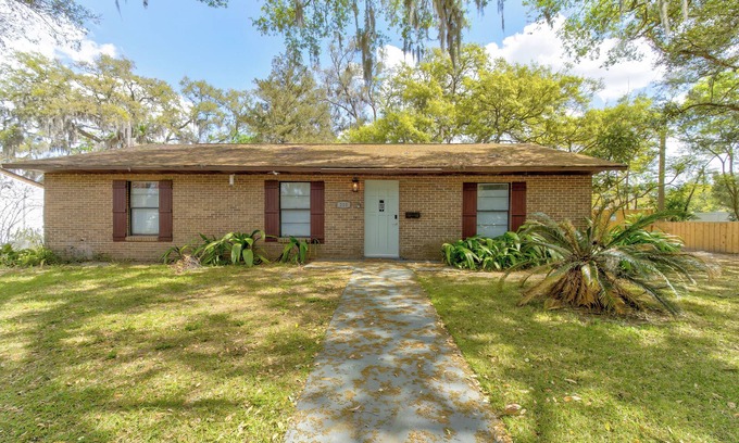 Sanford Casa | Happy Palette Home: Close to downtown+the lake! Fenced yard with outdoor dining