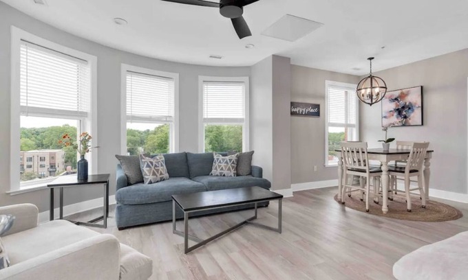 Fuquay-Varina Condominio | Happy Place - DT Fuquay, Top Floor, Best Skyline View