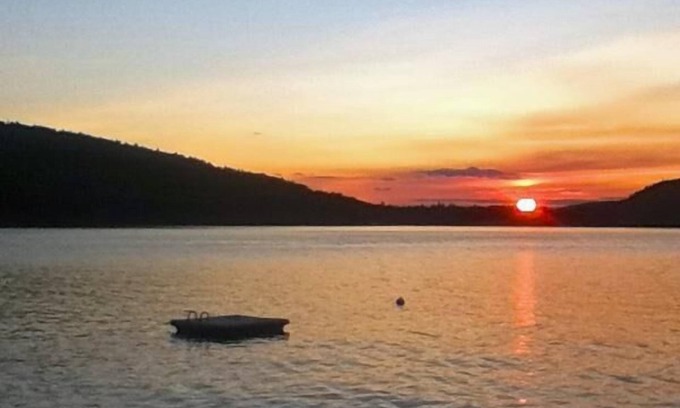 Mount Sunapee Casa | Happy Place en el lago Sunapee - a 10 minutos de la estación de esquí