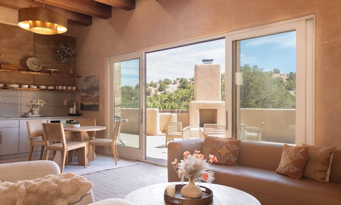 Santa Fe Casa | Happy Ram: Views! Beautiful. Peaceful. Upscale. Secluded.