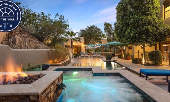 Camelback East Casa | Happy Roadrunner | VRBO's 2023 Vacation Home of the Year