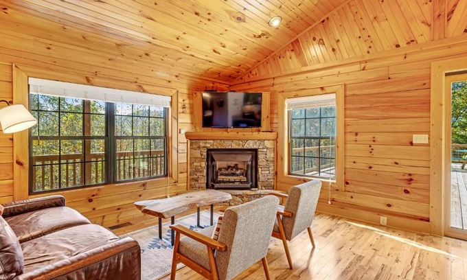 Bryson City Casa | Happy Top Hideaway