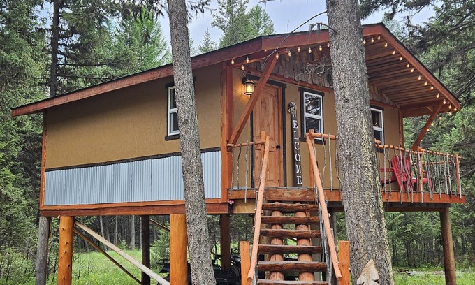 Libby Cabina | Happy Trails Treehouse