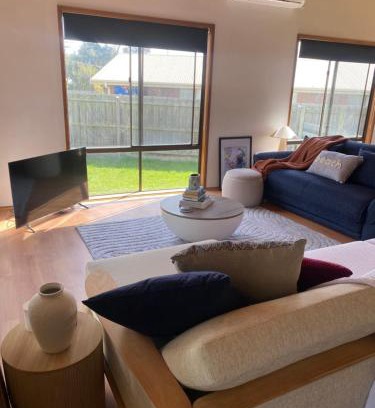 Sunset Strip Apartamento | Happy Valley Haven