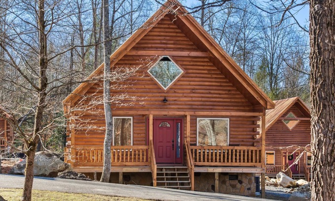 White Oak Lodge Cabina | Happy Vibes Cabin - The Name Says it All!