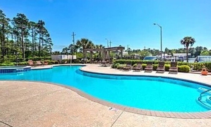 Gulf Park Estates Condominio | Harbor Landing - Water Views! Two Bedroom - Two Bathroom Condo in Ocean Springs!