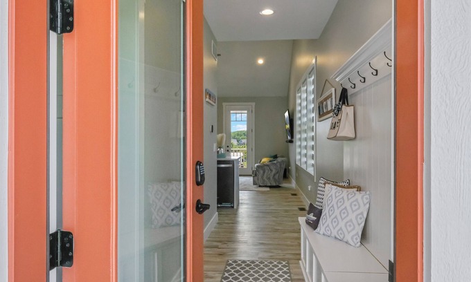 Ottawa Casa | Harbor me Away 3bed 2.5 bath