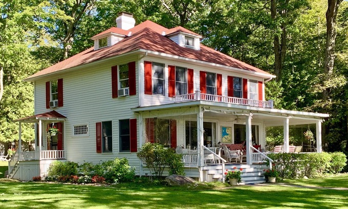 Idylwilde Cabaña | Classic Lakefront Cottage con playa privada